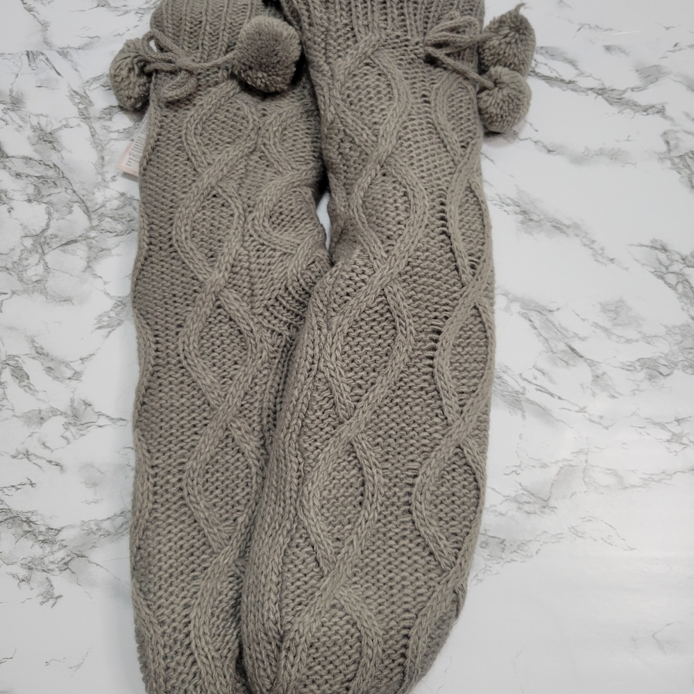 Muk Luk Cozy Cabin Socks - Picture 5 of 7